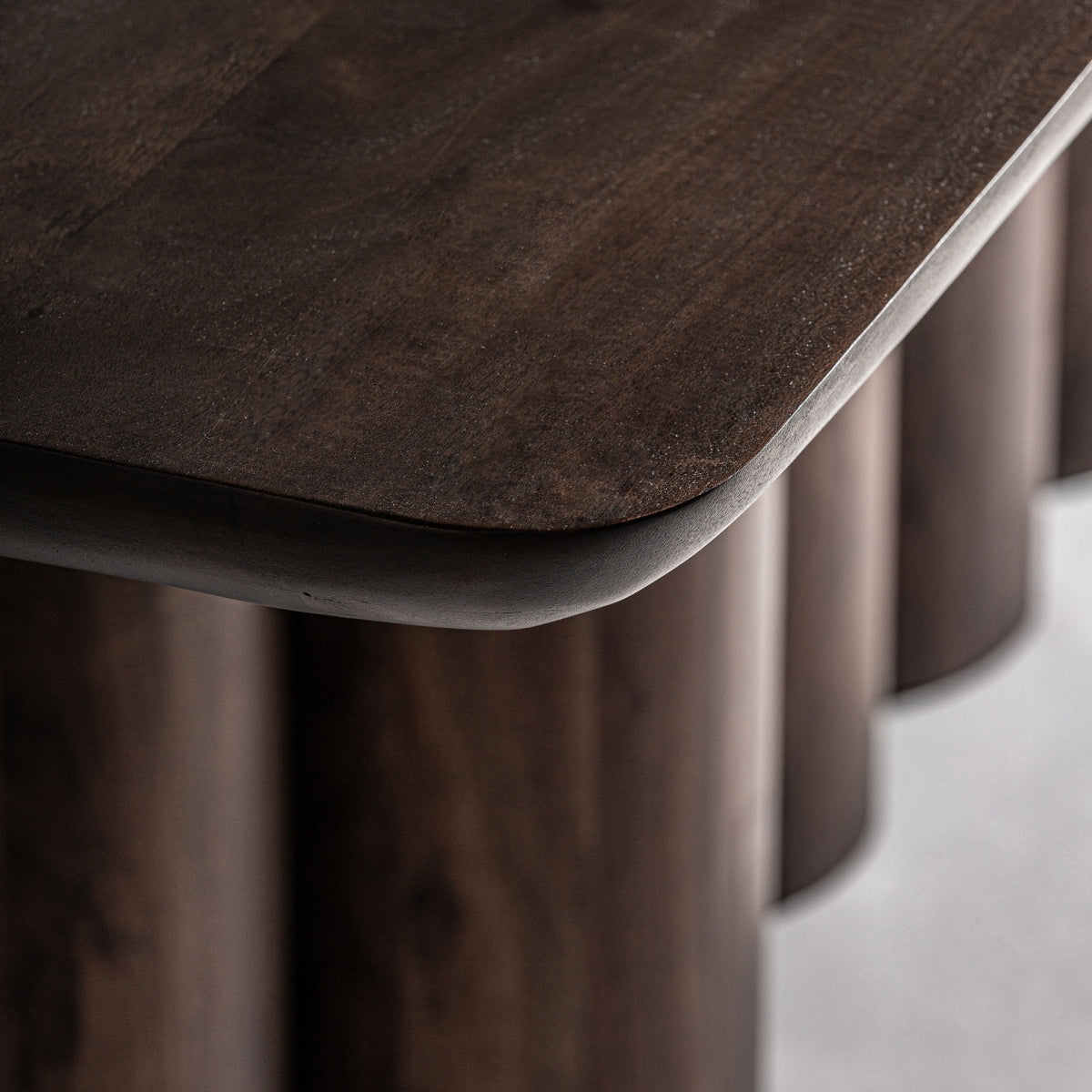Mesa de comedor Beke