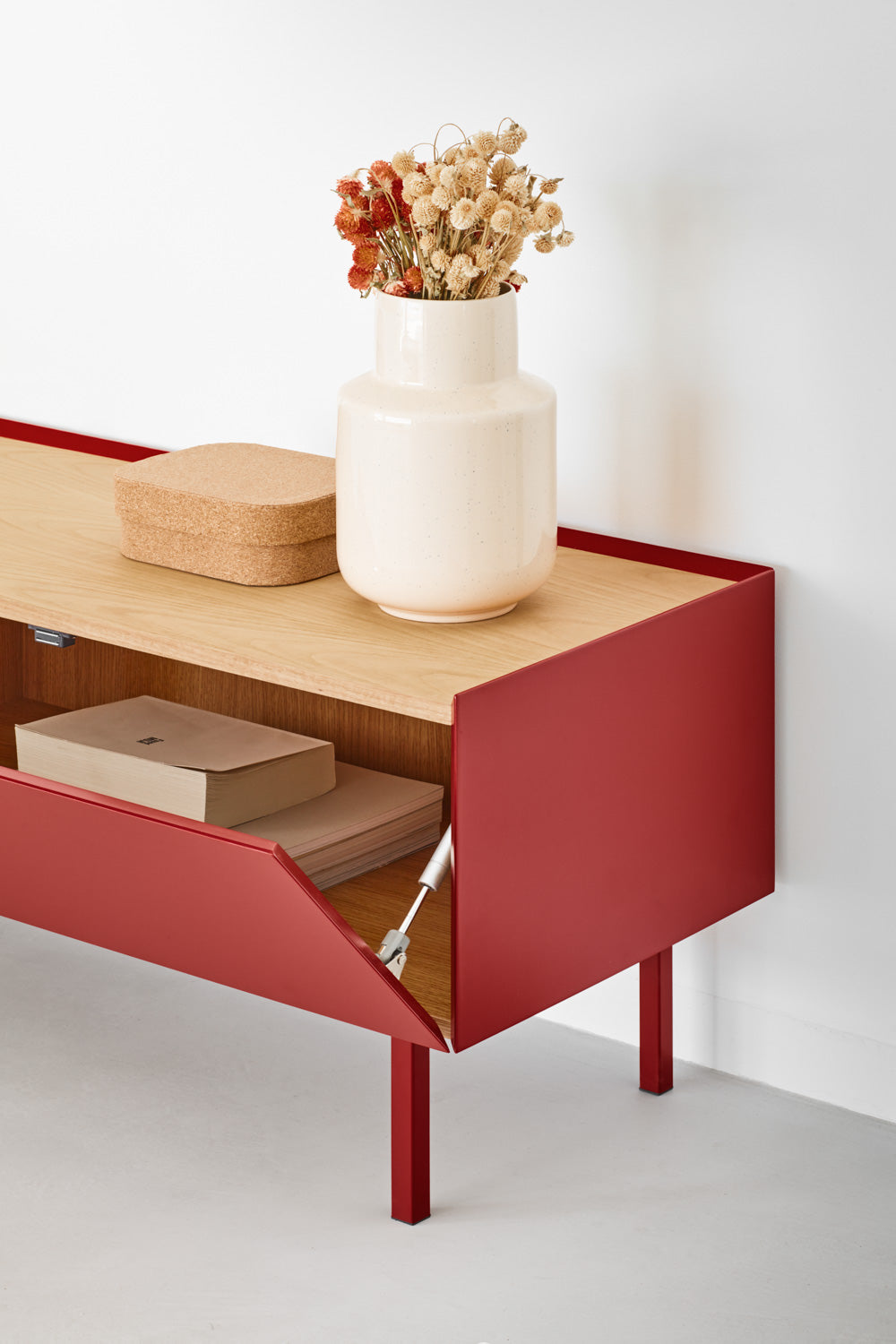 Mueble TV Line - Color rojo burdeos