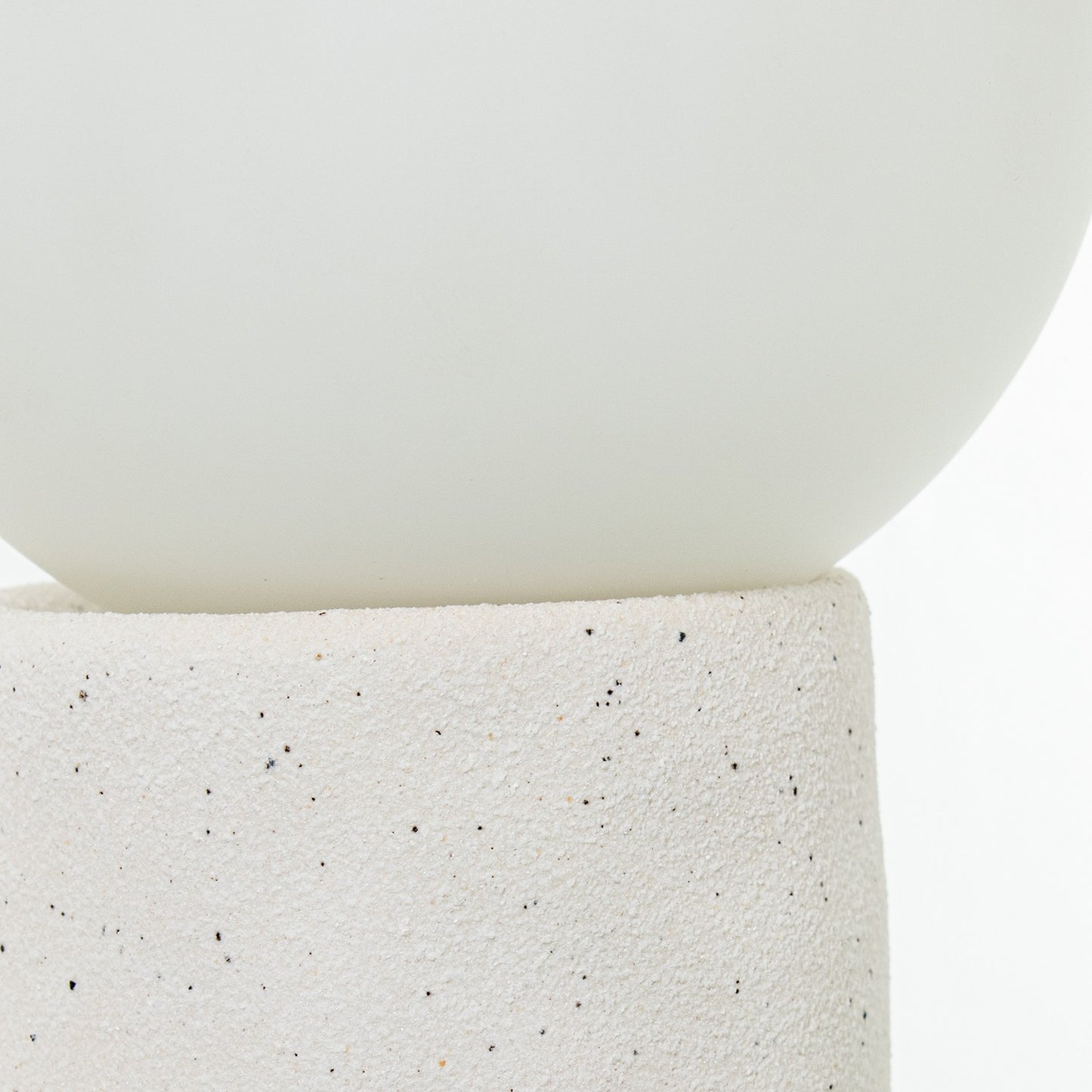 Bowtie haritz-metalezko mahai-lanpara