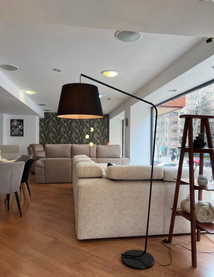 Lekang zoruko lanpara beltza matea